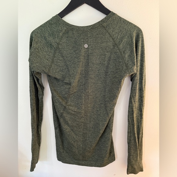 Swiftly Tech Long Sleeve - Picture 2 of 2